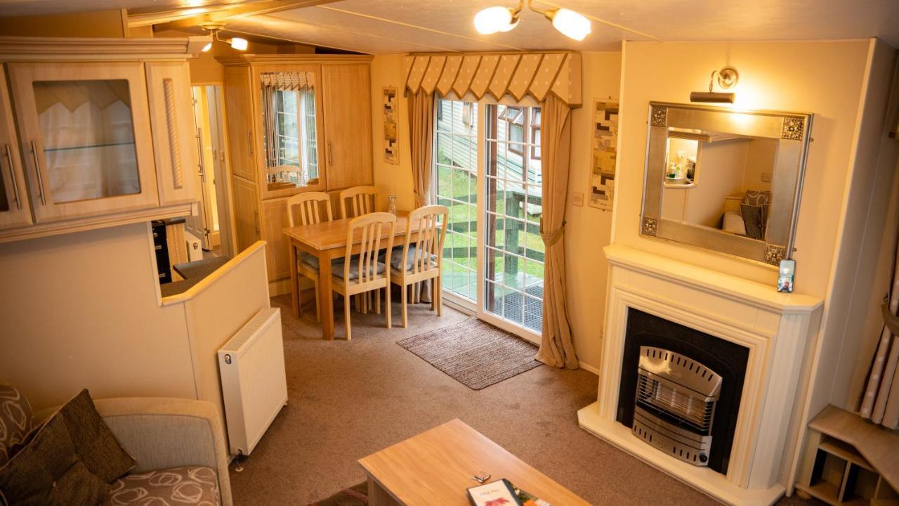 The Elms Static Caravan Cullompton Exterior photo